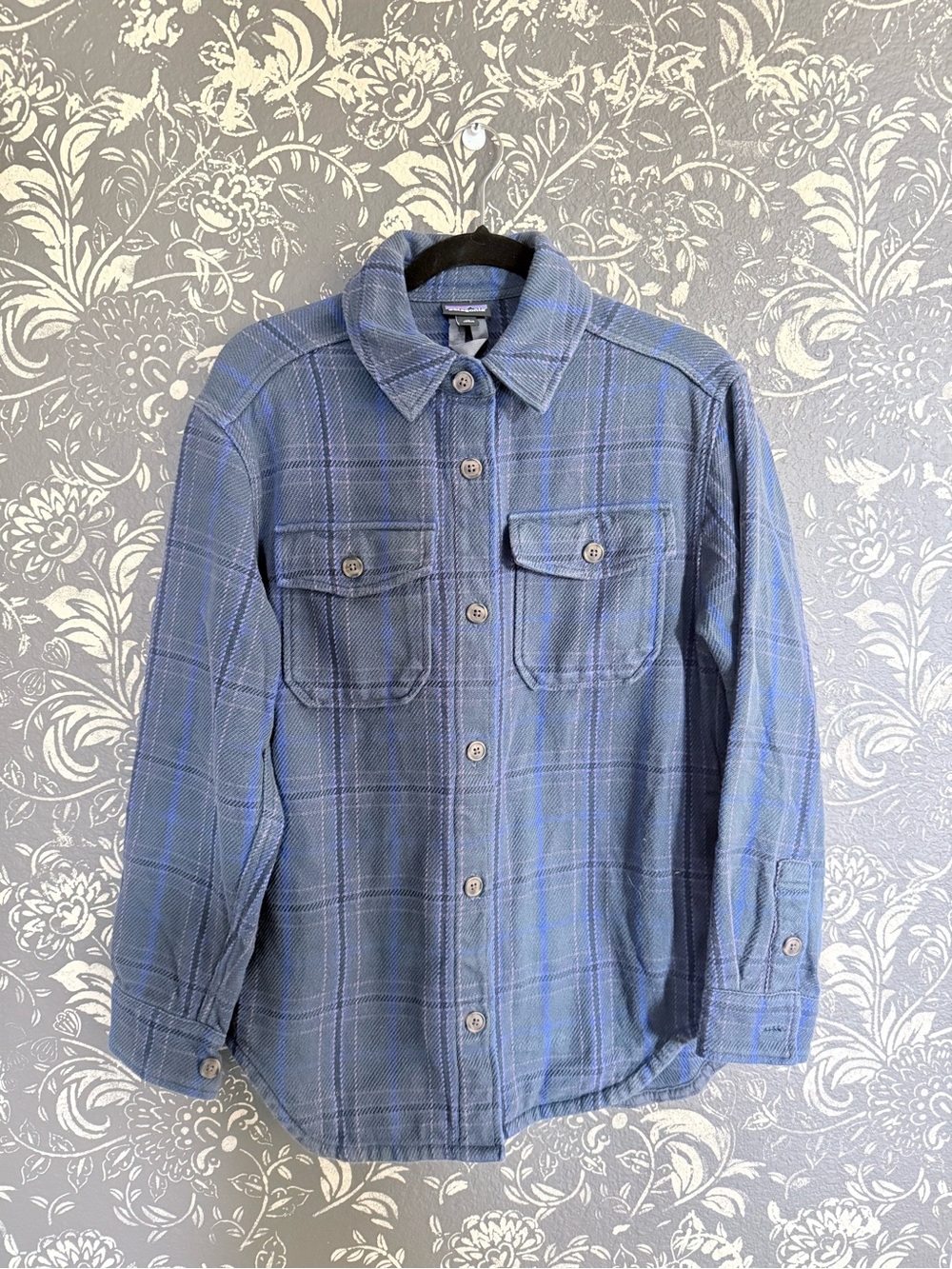 Patagonia Women’s XS Organic Cotton Blue Plaid Flannel Button Down Shirt
